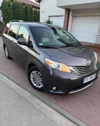 Toyota Sienna cena 55900 przebieg: 258930, rok produkcji 2011 z Konin małe 191